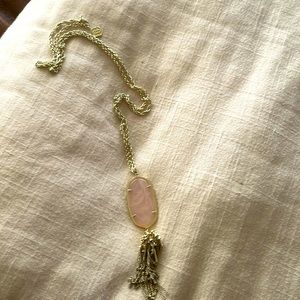 Kendra Scott: Rayne Pendant Necklace in Rose quartz